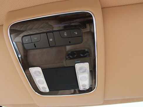 Used 2017 Bentley Mulsanne image 32