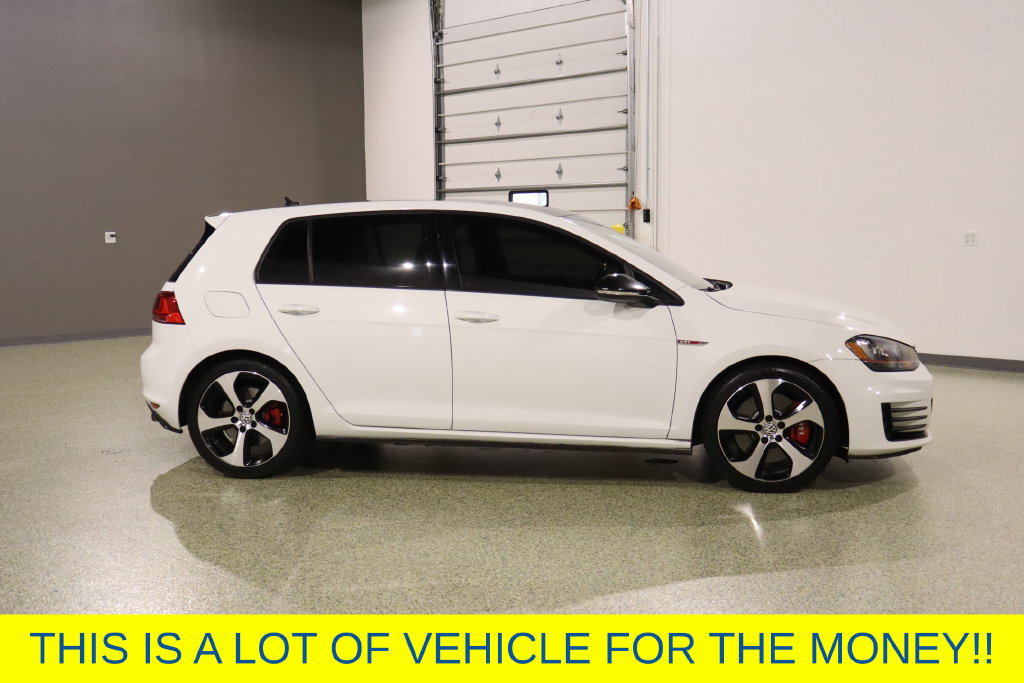 Used 2017 Volkswagen GTI SE FWD image 11