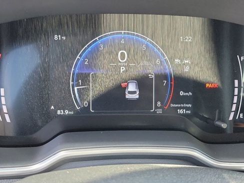 Used 2023 Toyota Corolla Cross XLE image 32