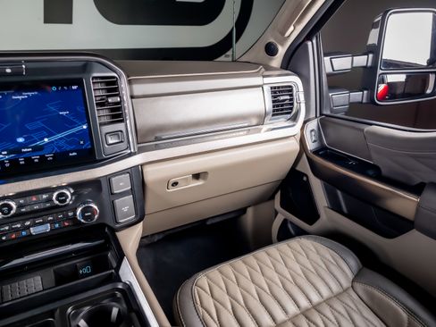 Used 2026 Ford F350 Platinum w/ Platinum Plus Package AWD/4WD image 7