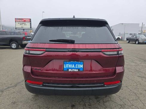 New 2025 Jeep Grand Cherokee Limited image 4