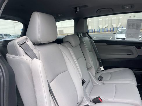 Used 2023 Honda Odyssey Touring image 35