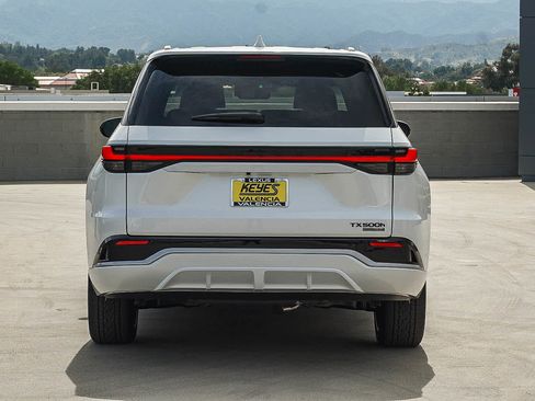 New 2026 Lexus TX 500h AWD image 10
