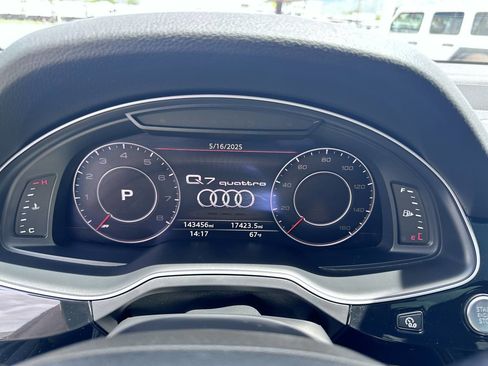Used 2017 Audi Q7 3.0T Premium Plus w/ Premium Plus Package image 29