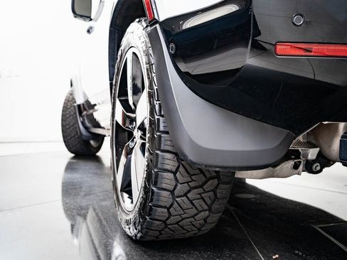 Used 2023 Land Rover Defender 110 X-Dynamic SE image 55