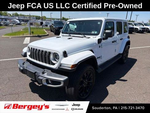 Certified 2025 Jeep Wrangler Unlimited Sahara AWD/4WD image 1