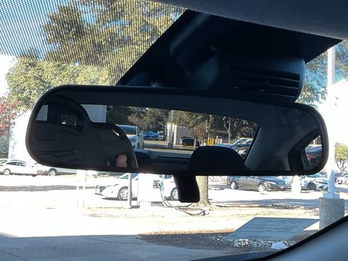 New 2025 Nissan Versa SV image 25