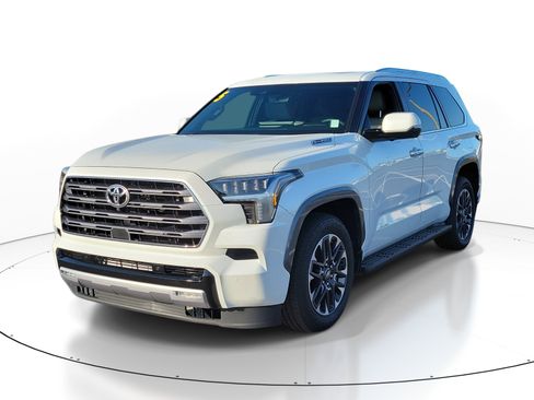 Used 2025 Toyota Sequoia Limited AWD/4WD image 3