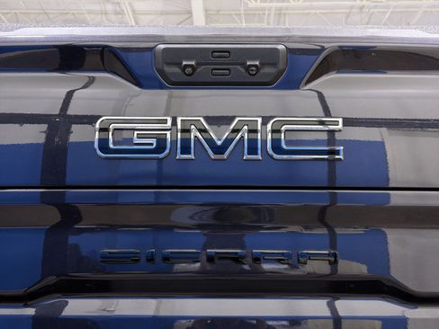 Used 2023 GMC Sierra 1500 AT4 w/ AT4 Premium Package AWD/4WD image 19