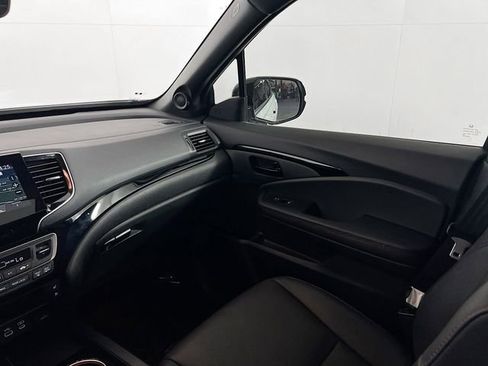 Used 2024 Honda Passport Black Edition image 24