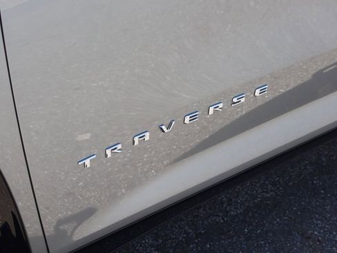 Used 2026 Chevrolet Traverse High Country w/ LPO, Floor Liner Package AWD/4WD image 9
