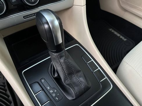 Used 2017 Volkswagen Passat 1.8T S image 24