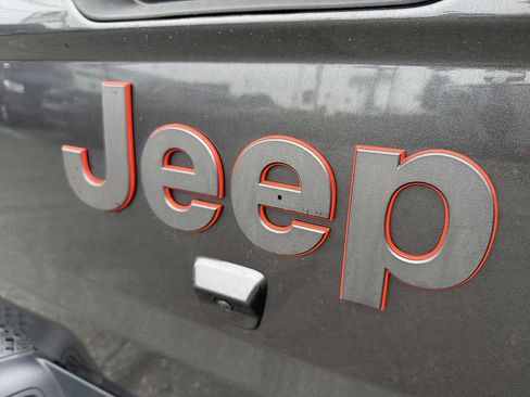 Used 2021 Jeep Gladiator Mojave AWD/4WD image 15