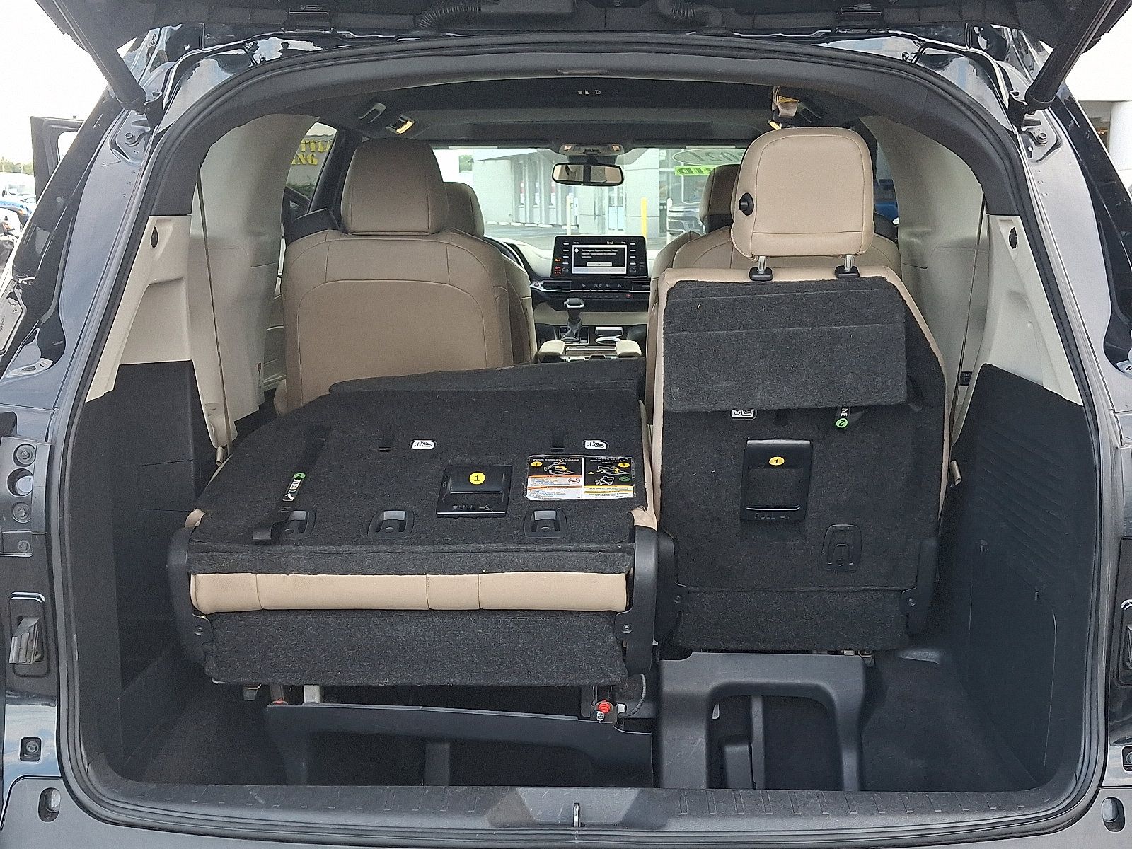 Used 2021 Toyota Sienna XLE AWD/4WD image 30