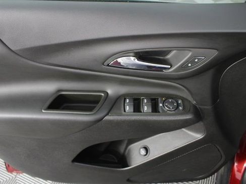 Used 2024 Chevrolet Equinox LT image 13