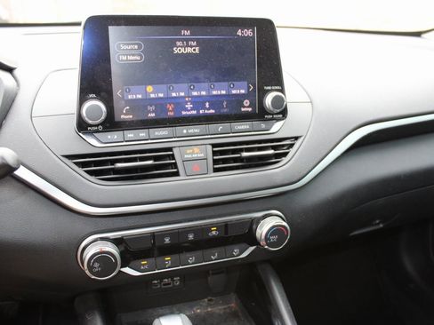 Used 2021 Nissan Altima 2.5 SV image 6