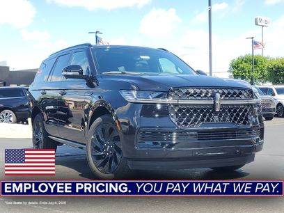 New 2026 Lincoln Navigator Reserve w/ Jet Appearance Package