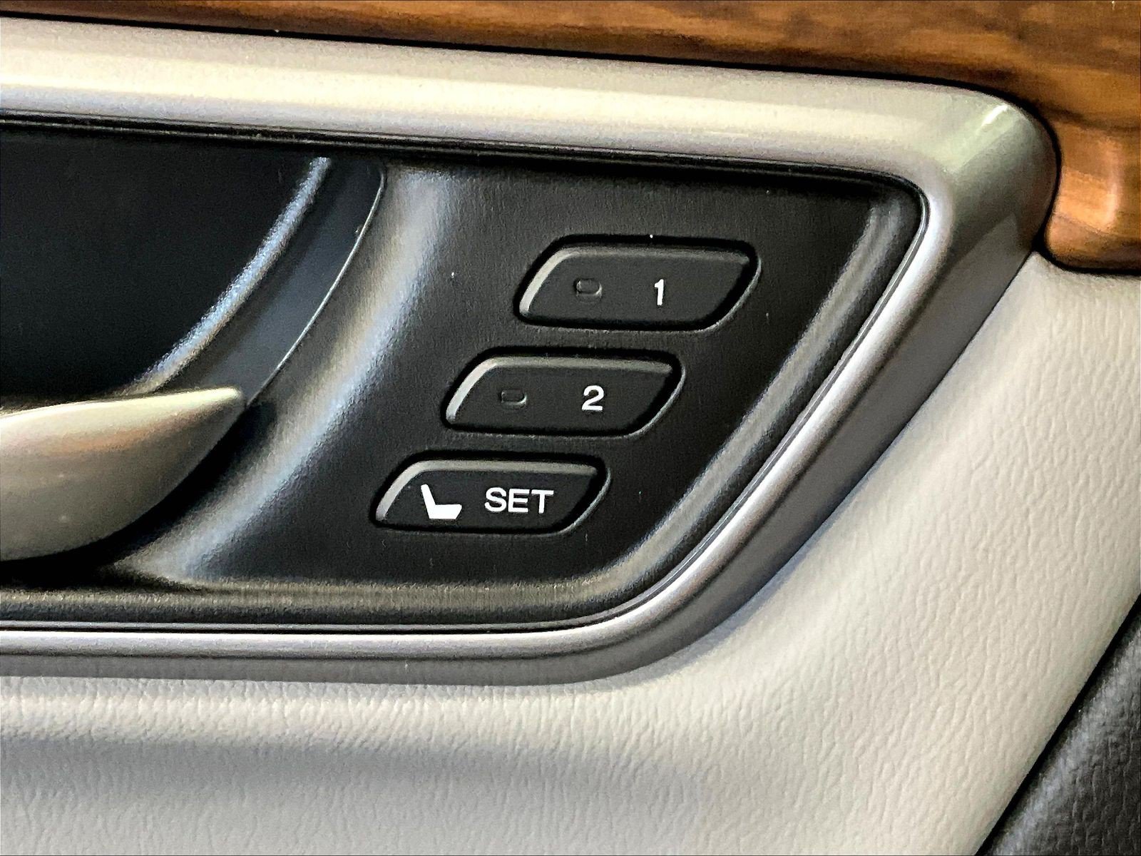 Used 2017 Honda CR-V EX-L image 38