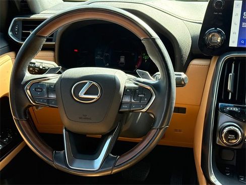 Used 2022 Lexus LX 600 4WD w/ Accessory Package (Z1) image 13