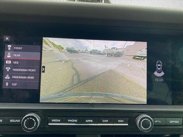 Used 2021 Porsche Macan AWD/4WD image 13
