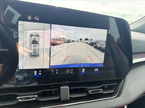 Used 2025 Chevrolet Equinox RS w/ Safety and Technology Package FWD image 33