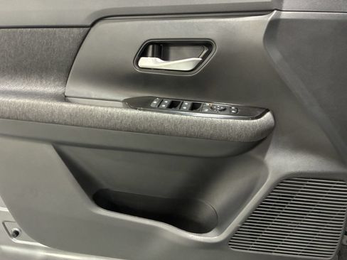 New 2027 Nissan Kicks SV w/ Cold Weather Package FWD image 25