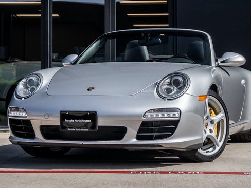 Used 2010 Porsche 911 Carrera S RWD image 7