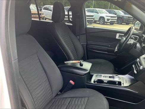 Used 2020 Ford Explorer XLT RWD image 7