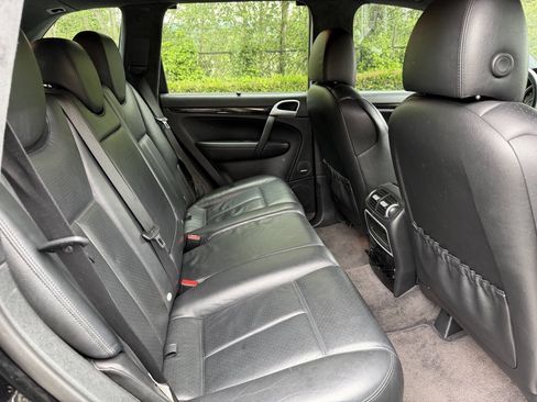 Used 2008 Porsche Cayenne Turbo AWD/4WD image 29