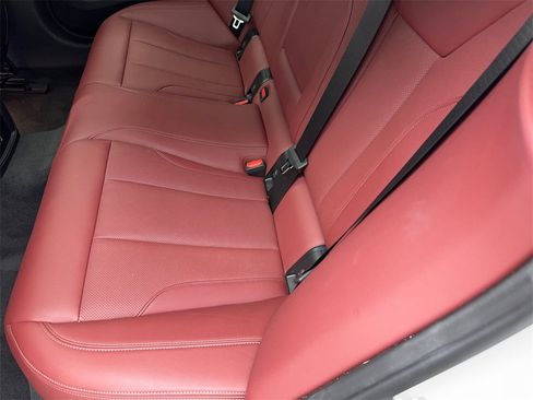 Used 2022 BMW i4 eDrive40 image 42