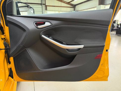 Used 2013 Ford Focus ST FWD image 16