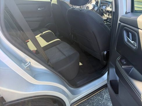 Used 2024 Nissan Rogue SV AWD/4WD image 27