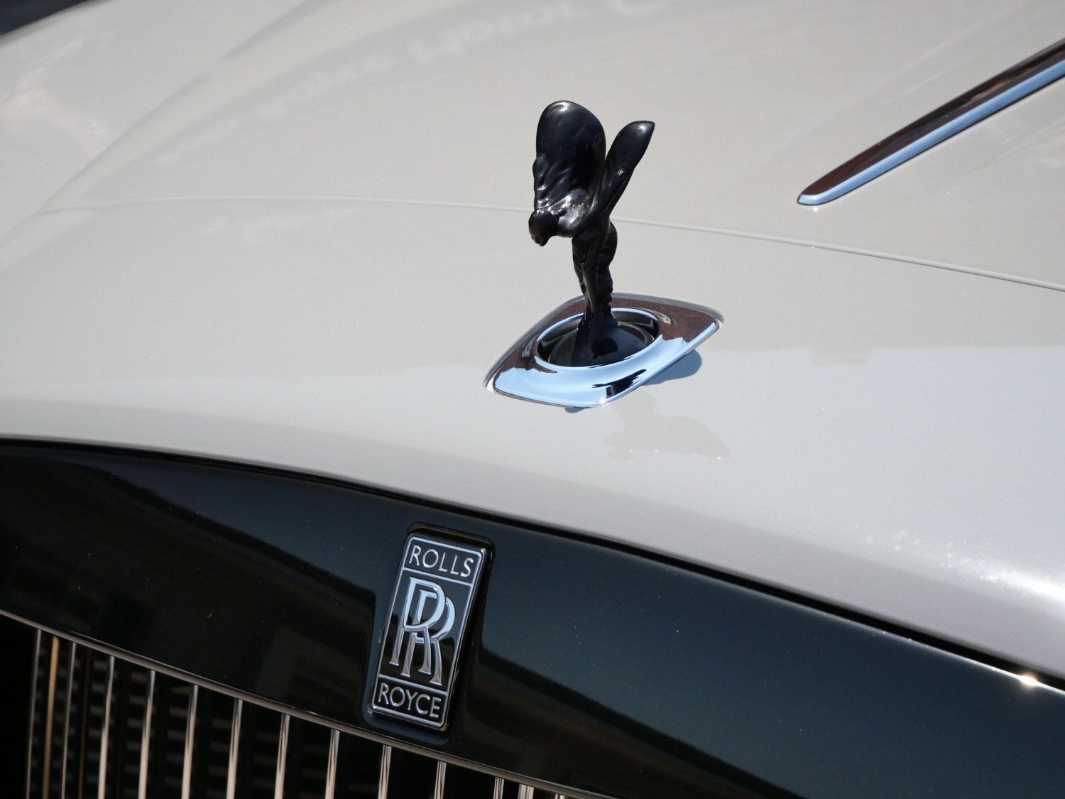Used 2018 Rolls-Royce Dawn RWD image 7