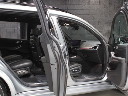 Used 2024 BMW X7 xDrive40i w/ Executive Package AWD/4WD image 30