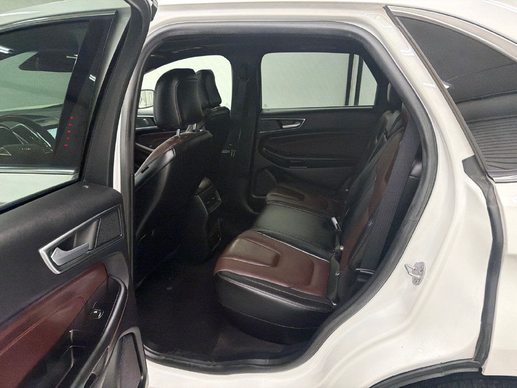 Used 2020 Ford Edge Titanium w/ Equipment Group 301A FWD image 23