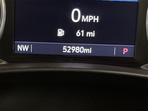 Used 2024 GMC Terrain SLT image 15