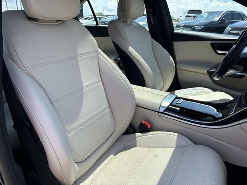 Used 2022 Mercedes-Benz C 300 Sedan image 12