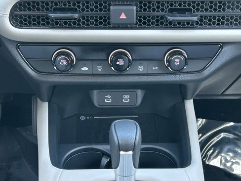New 2027 Honda HR-V LX image 13