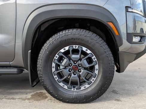 New 2026 Nissan Frontier Pro-X w/ Pro-X Convenience Package RWD image 12