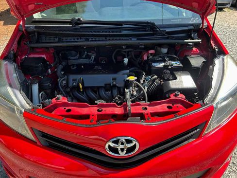 Used 2012 Toyota Yaris LE FWD image 17
