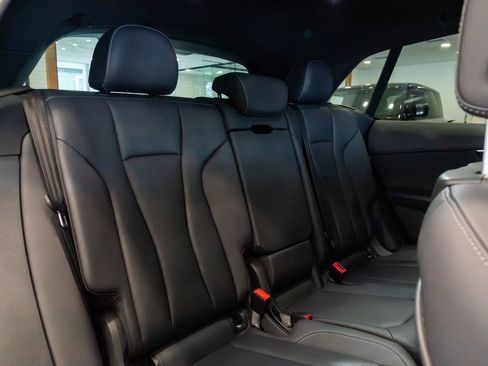 Used 2021 Audi Q8 Premium Plus w/ Premium Plus Package image 10