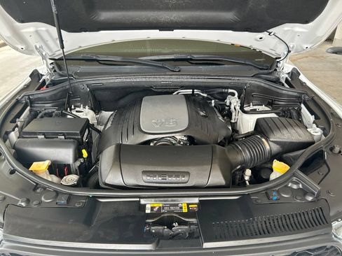 Used 2023 Dodge Durango R/T w/ Hemi Orange Plus Package RWD image 14