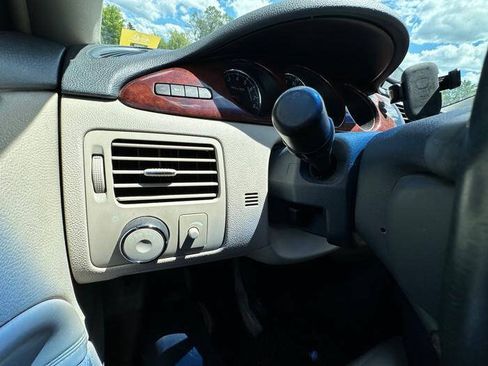 Used 2006 Buick Lucerne CXL w/ Luxury Package FWD image 35