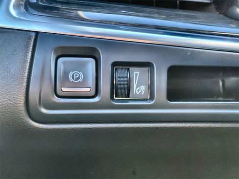 Certified 2023 Cadillac XT5 Premium Luxury image 18