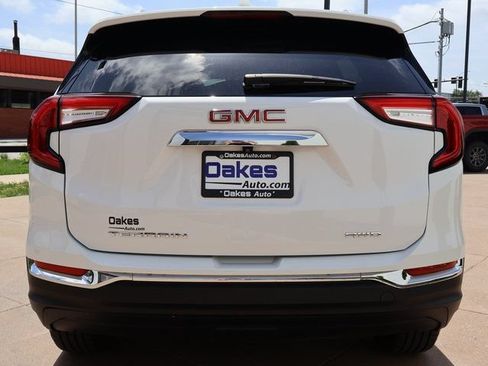 Certified 2024 GMC Terrain SLT AWD/4WD image 5