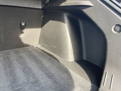 Used 2025 Chevrolet Trax LT w/ LT Convenience Package image 36