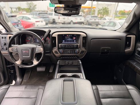 Used 2015 GMC Sierra 2500 Denali w/ Duramax Plus Package image 10