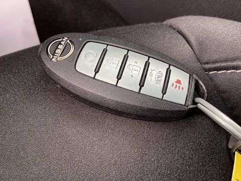 Used 2024 Nissan Altima 2.5 SV AWD/4WD image 35