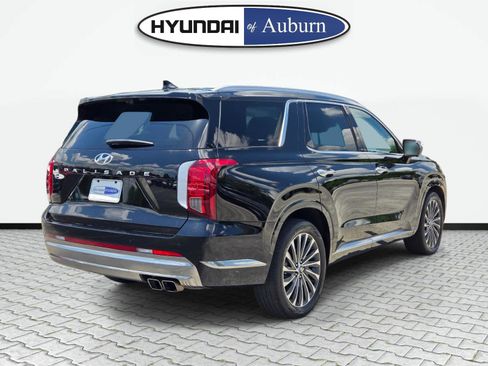Used 2025 Hyundai Palisade Calligraphy FWD image 5
