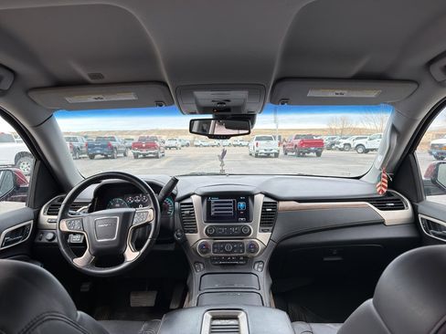 Used 2019 GMC Yukon Denali image 25
